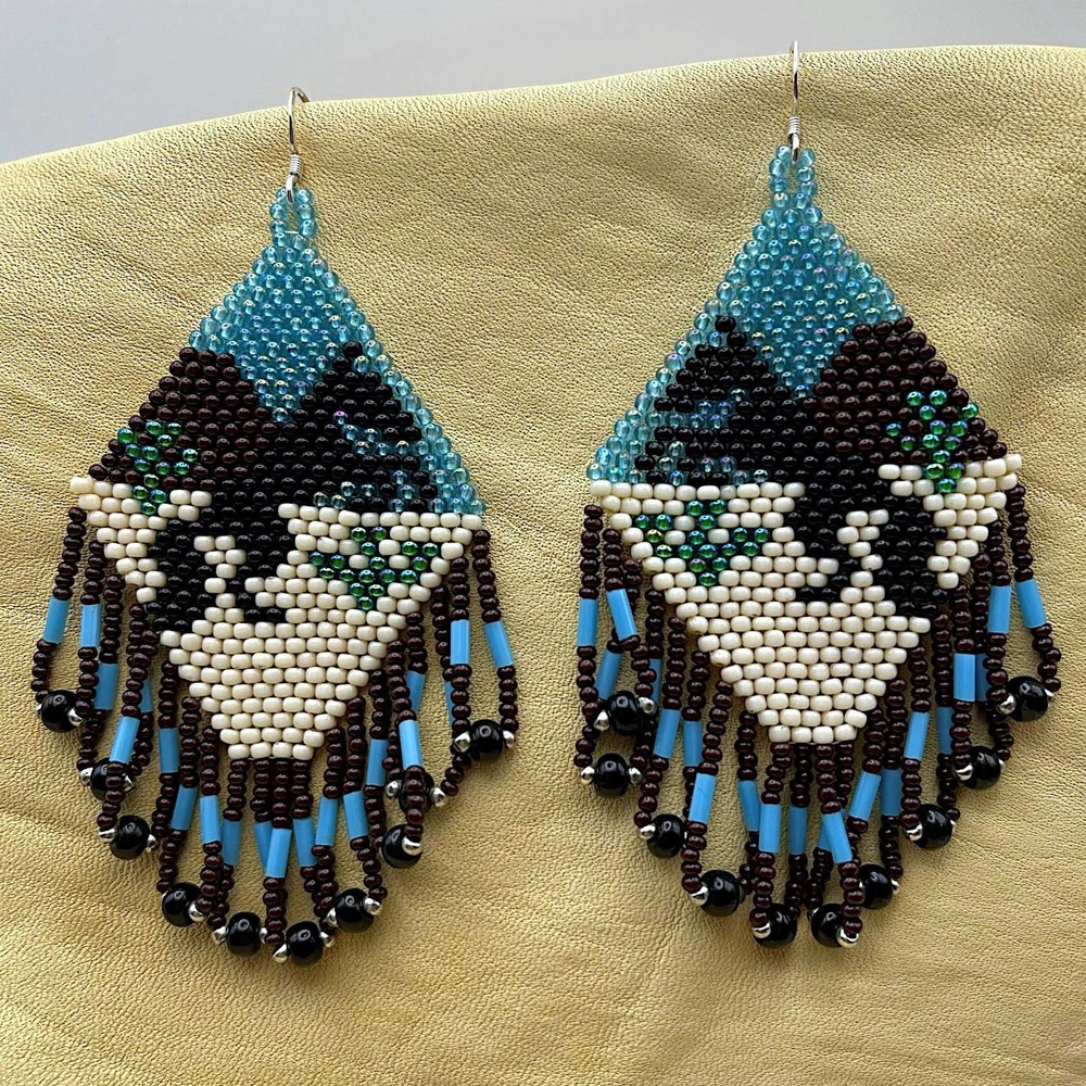 Southwestern Beaded Loop Dangle Earrings Rearing Horse Beadwork Seed Beads